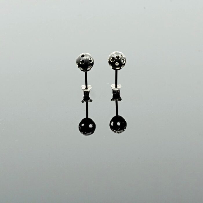 Cosmos-ørestik-6mm-sort-925 sølv-2025-4